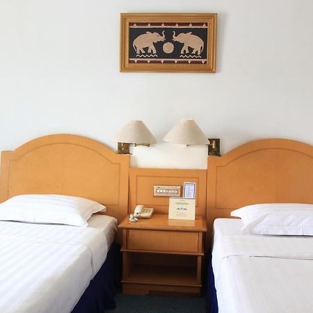 Hotel Marcopolo Bandar Lampung Exterior foto