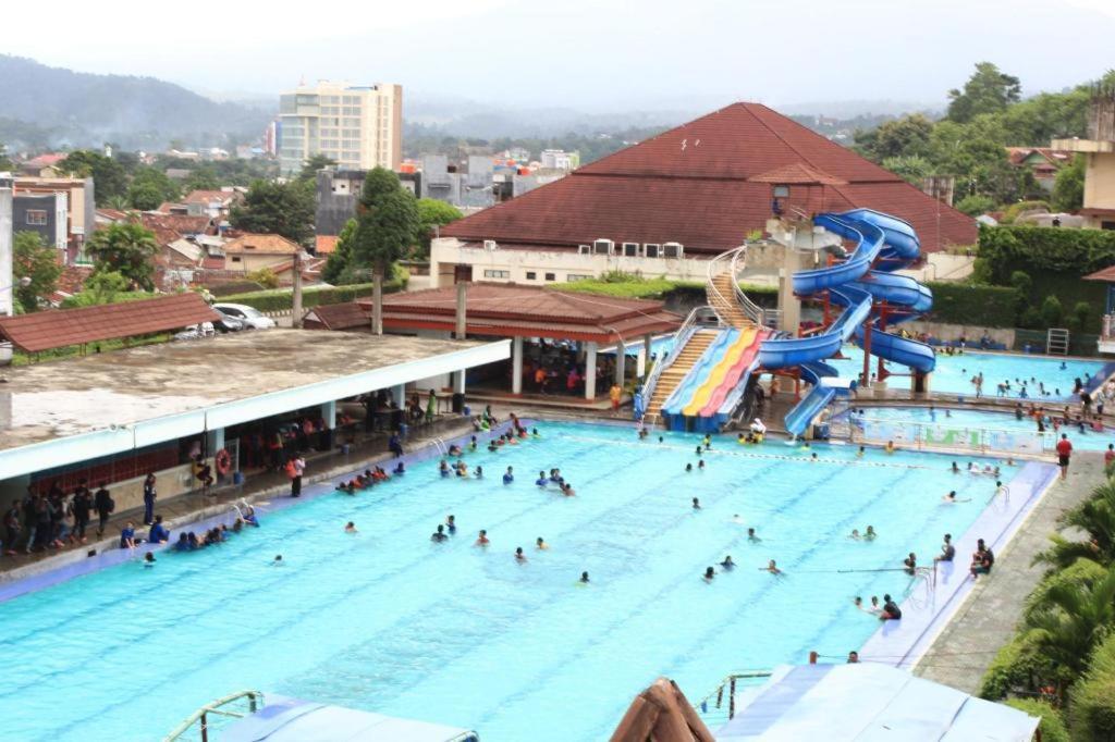 Hotel Marcopolo Bandar Lampung Exterior foto